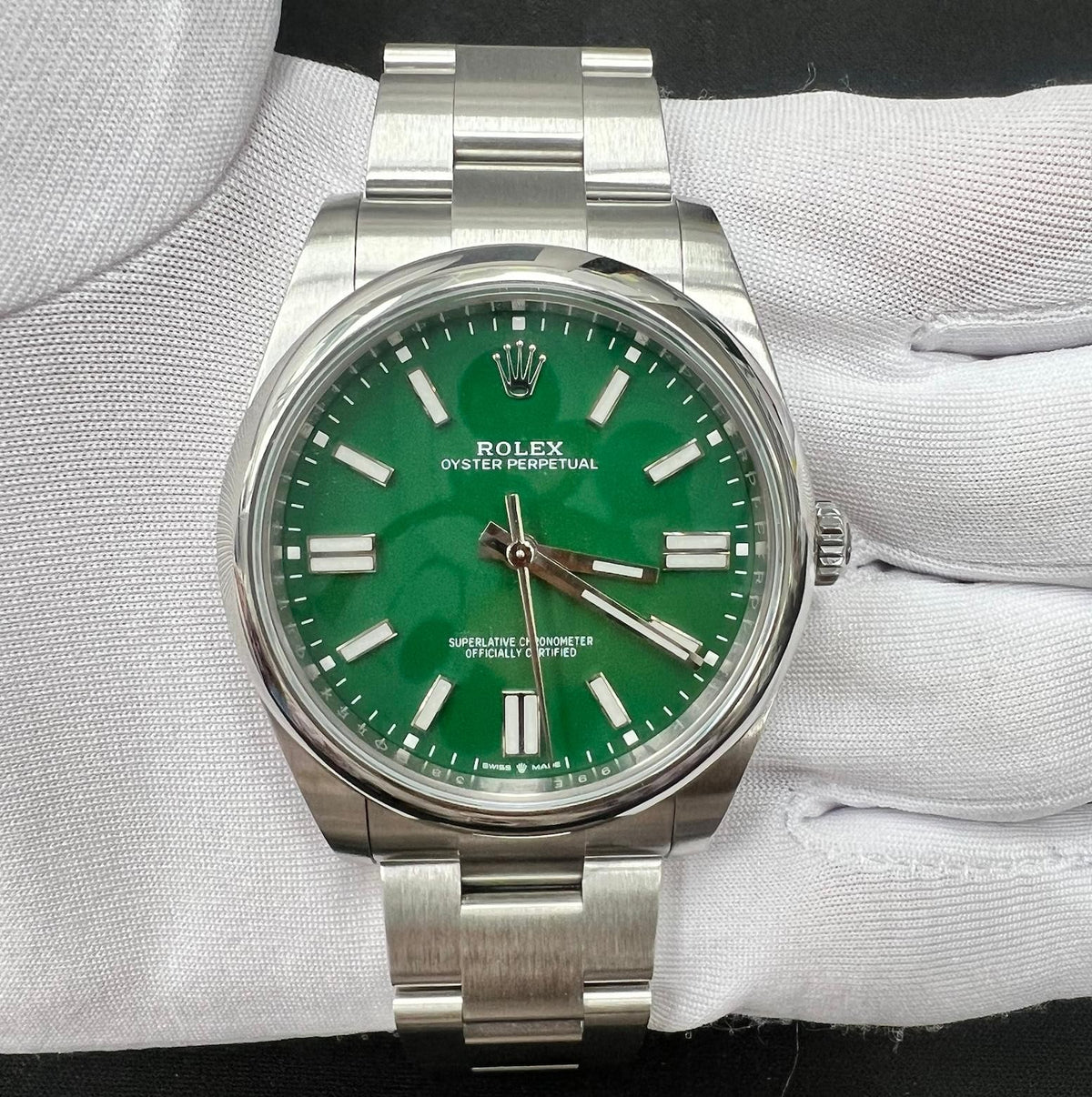 ROLEX OYSTER PERPETUAL 124300 — view 2 — Laura Milman New York