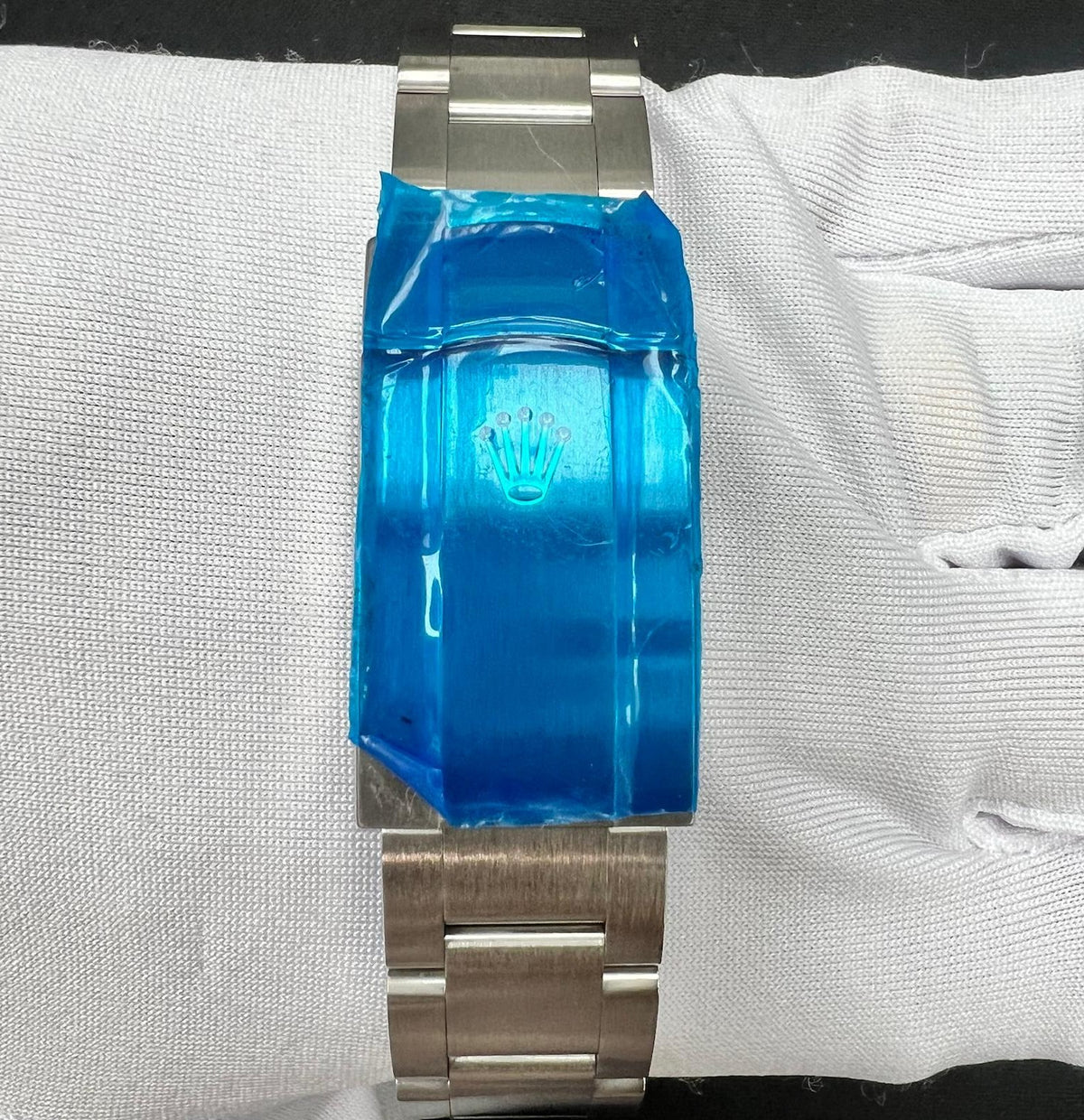 ROLEX OYSTER PERPETUAL 124300 — view 3 — Laura Milman New York