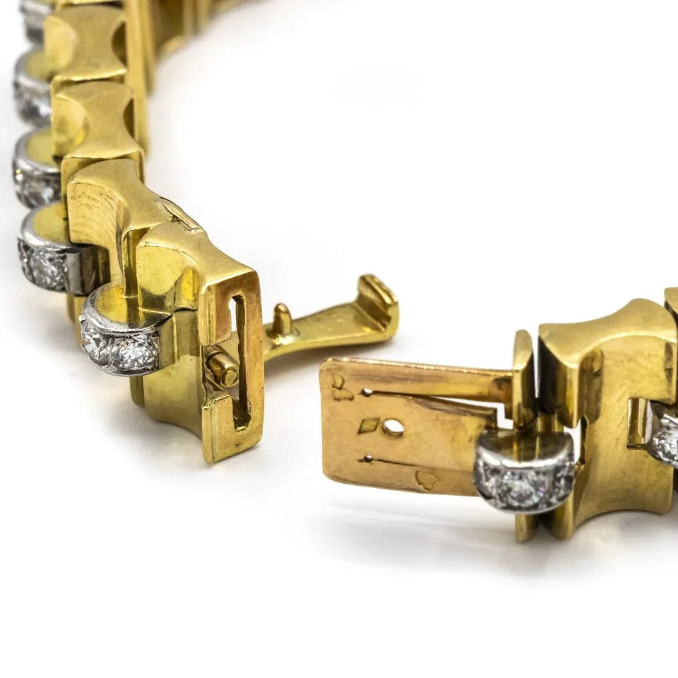 Pre-Owned Van Cleef & Arpels 1940's 18K Yellow Gold Vintage Retro Diamond Wrist Women Watch view 4 - Van Cleef & Arpels — Laura Milman New York