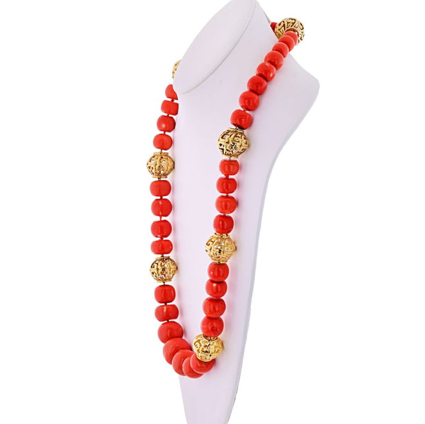 David Webb Coral 18K Yellow Gold Large Coral Balls String Circa 1960s Necklace — view 2