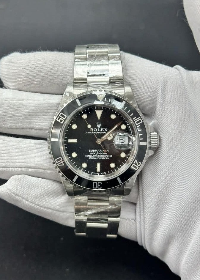 Rolex Submariner Date 16610 — Laura Milman New York