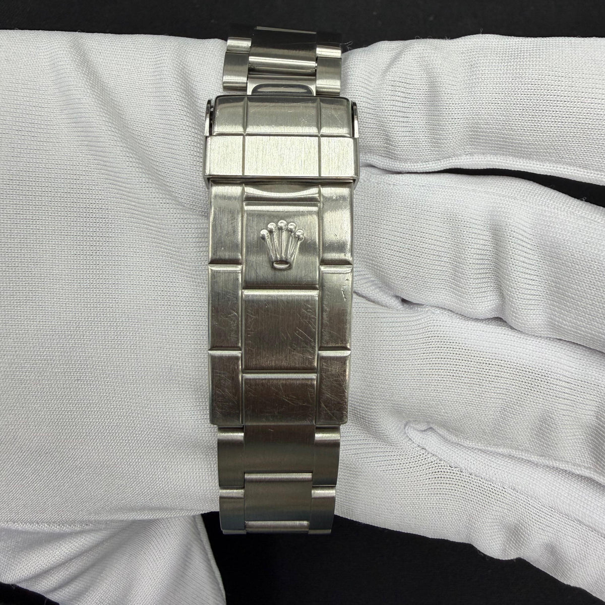 ROLEX SUBMARINER DATE 16610 — view 3 — Laura Milman New York