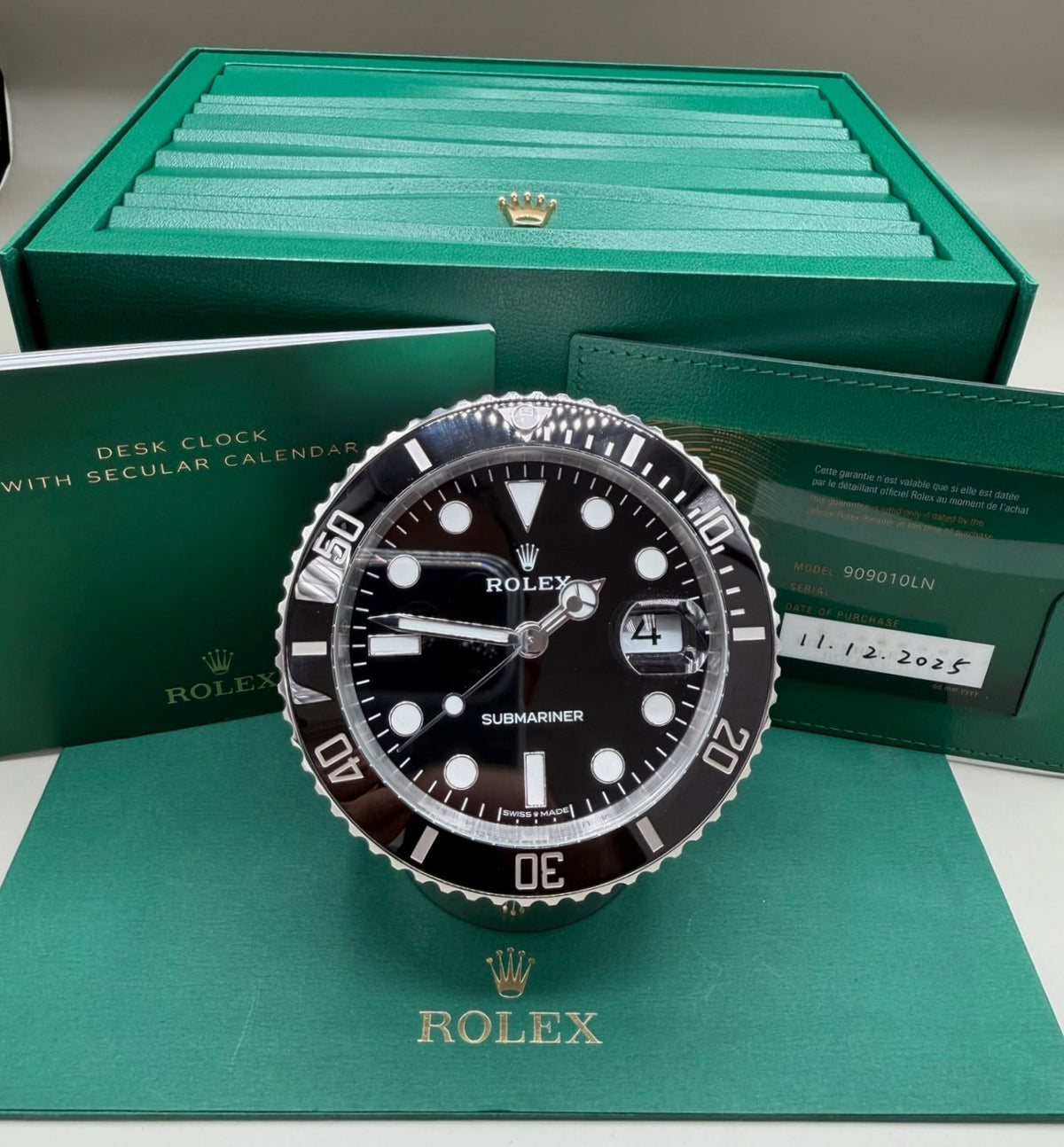 ROLEX SUBMARINER DATE 909010LN — view 2 — Laura Milman New York