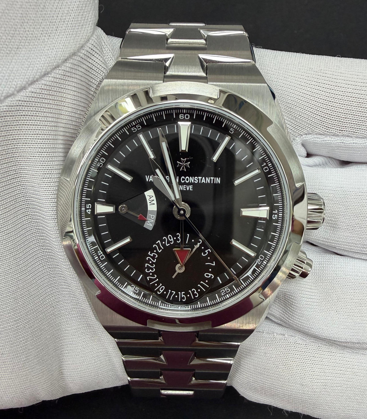 VACHERON-CONSTANTIN OVERSEAS 7920V/210A-B546 — view 2 — Laura Milman New York