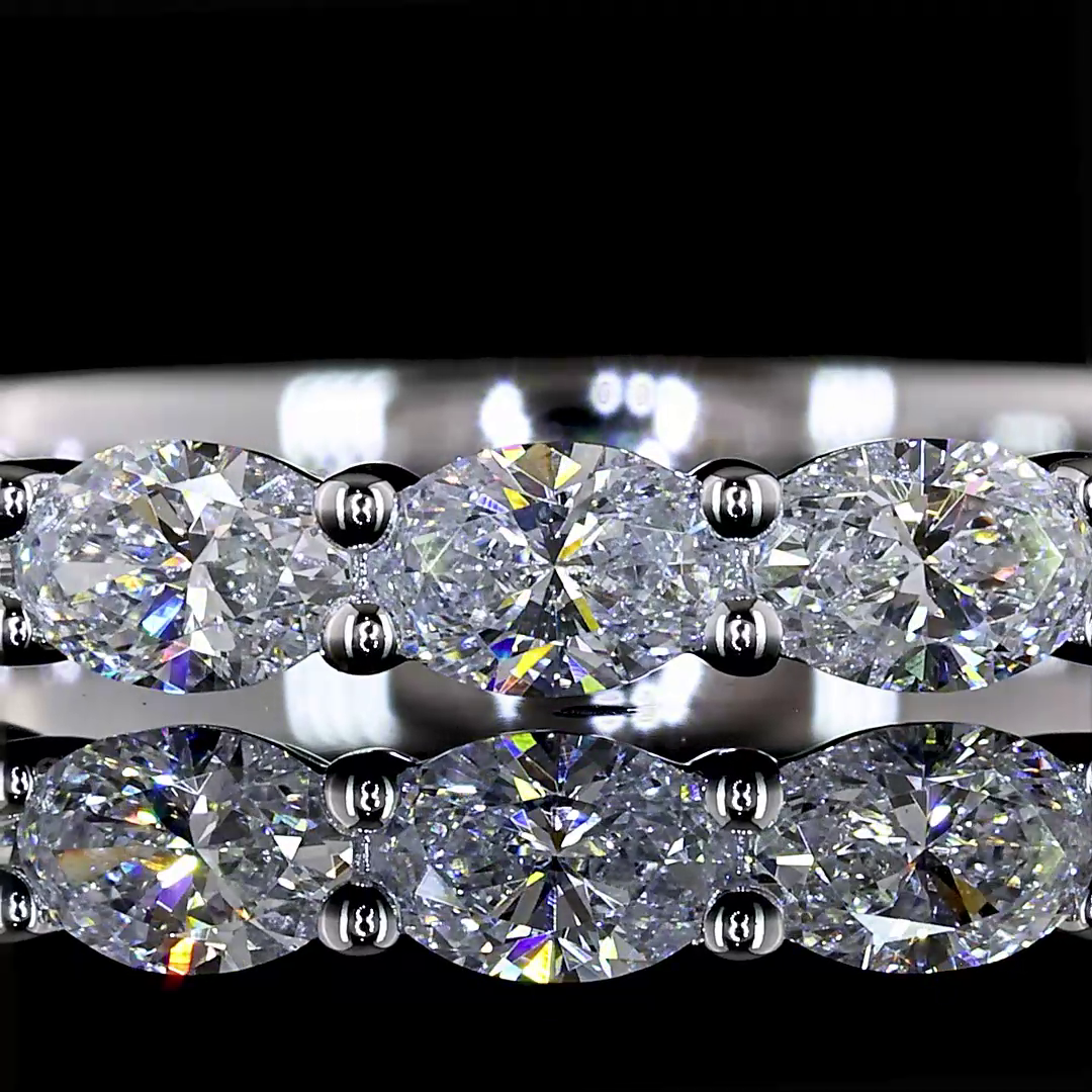 Laura Milman New York oval diamond half eternity band in white gold, 14K reference, view 2