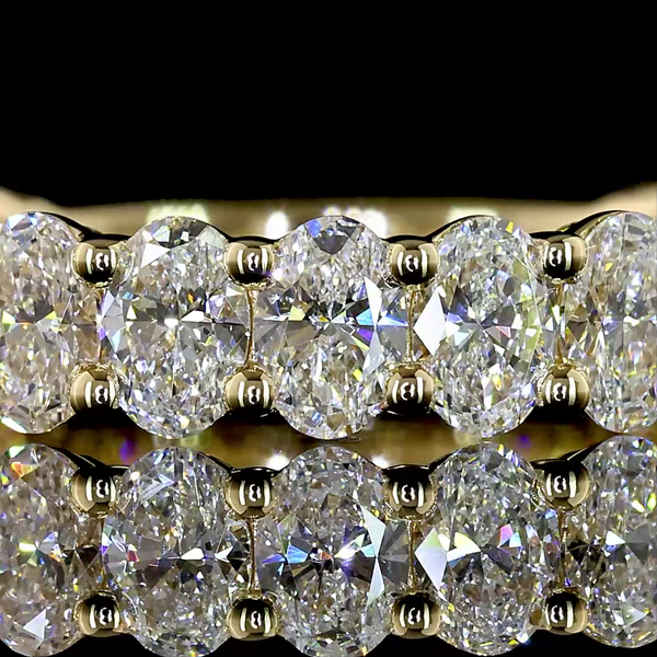 Laura Milman New York oval diamond three-quarter band in yellow gold, 14K reference, view 2