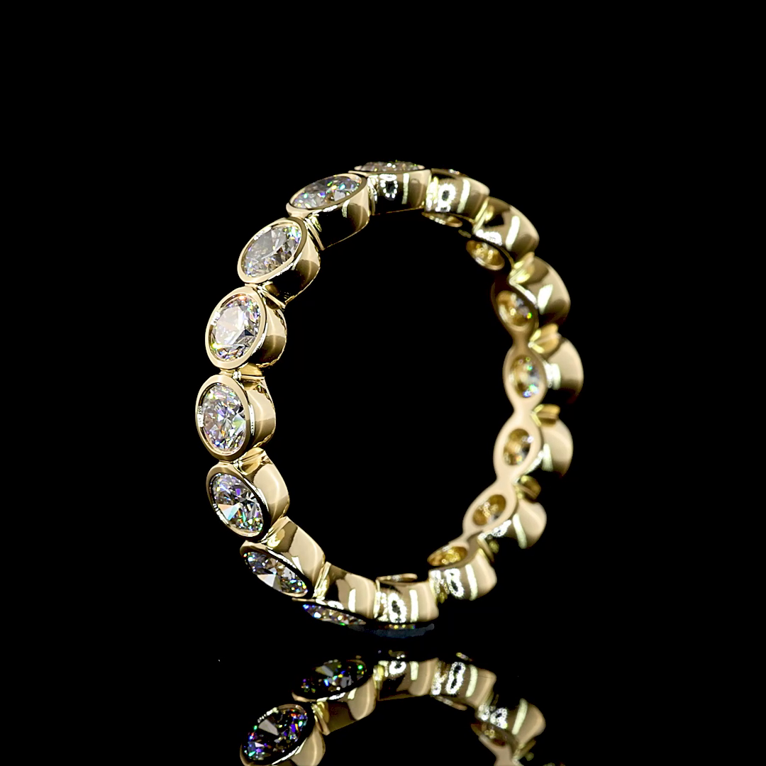 Laura Milman New York round diamond eternity band in yellow gold, 14K reference, view 4