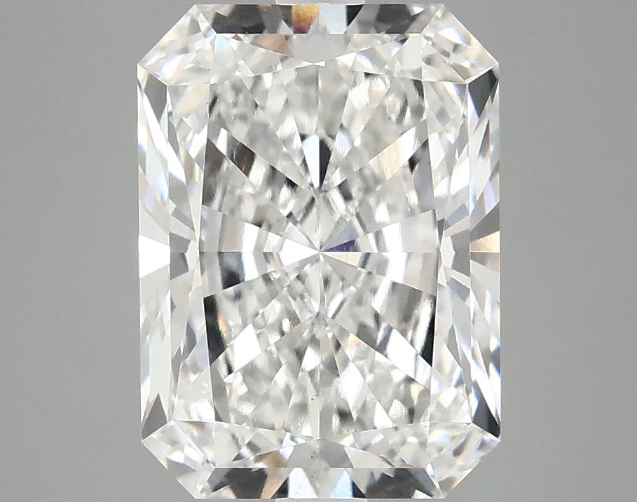 3.43ct Radiant, E VS2 — IGI