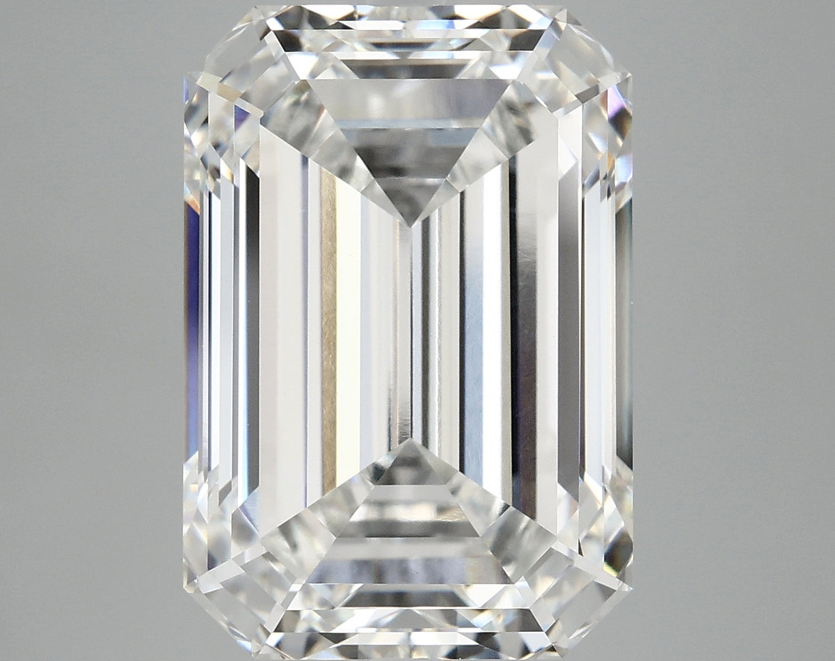12.11ct Emerald, E VVS2 — IGI