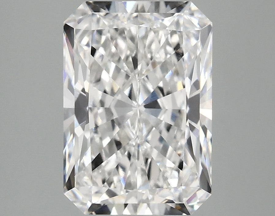 3.08ct Radiant, E VVS2 — IGI