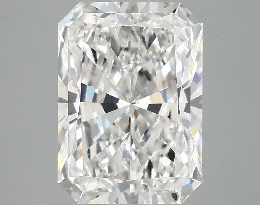 2.89ct Radiant, E VVS2 — IGI