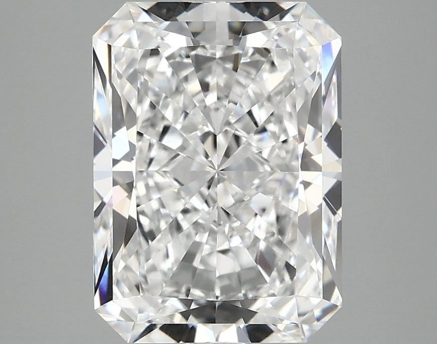 3.02ct Radiant, E VVS2 — IGI