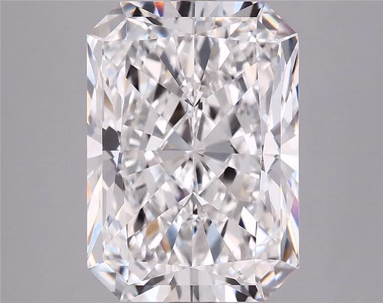 3.69ct Radiant, F VS1 — IGI