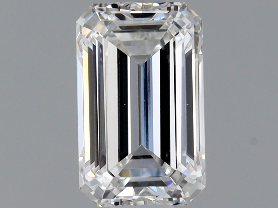 0.9ct EMERALD, E VS1 — GIA — Laura Milman New York
