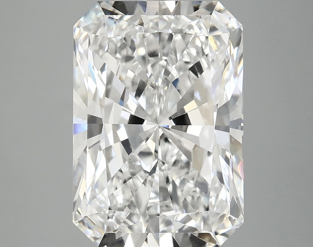 5.04ct Radiant, E VVS2 — IGI