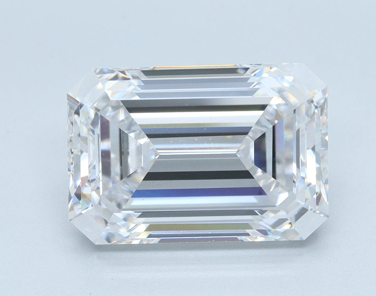 5.84ct Emerald, D VS2 — IGI