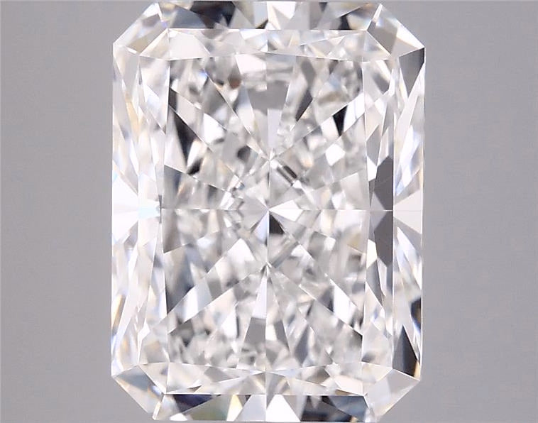 3.07ct Radiant, E VVS2 — IGI