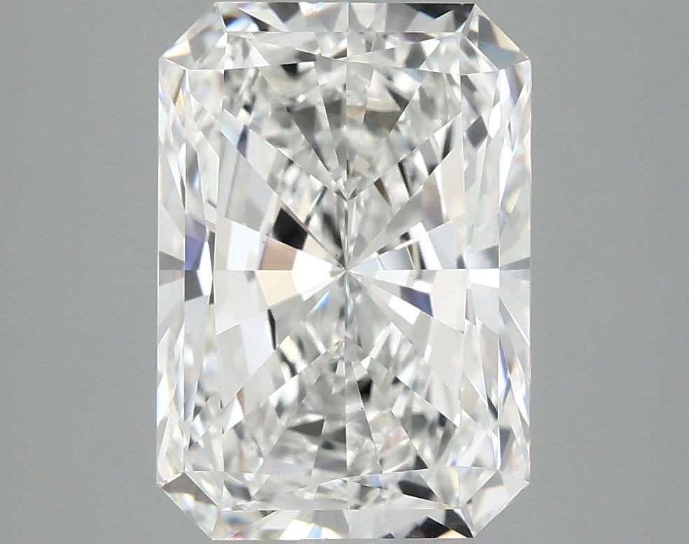 3.74ct Radiant, E VS1 — IGI