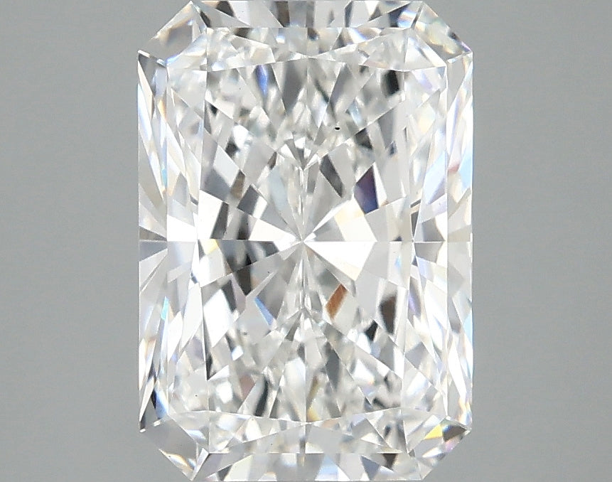 2.81ct Radiant, E VS1 — IGI
