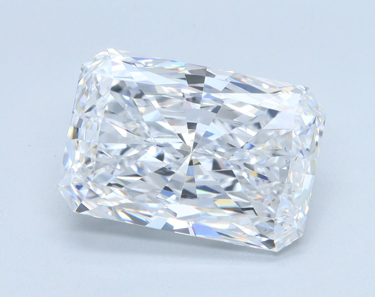4.09ct Radiant, D VS1 — IGI