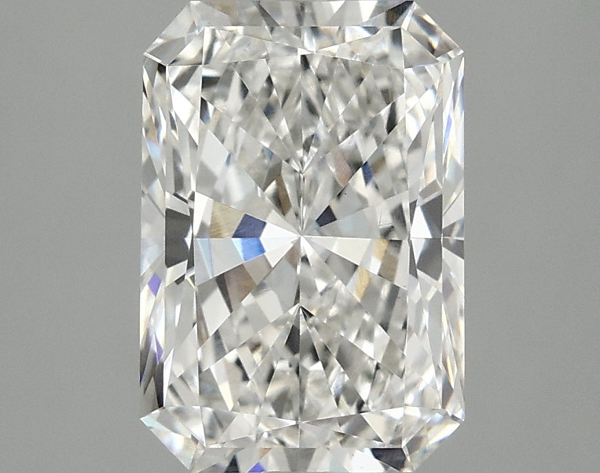 2.77ct Radiant, E VS1 — IGI