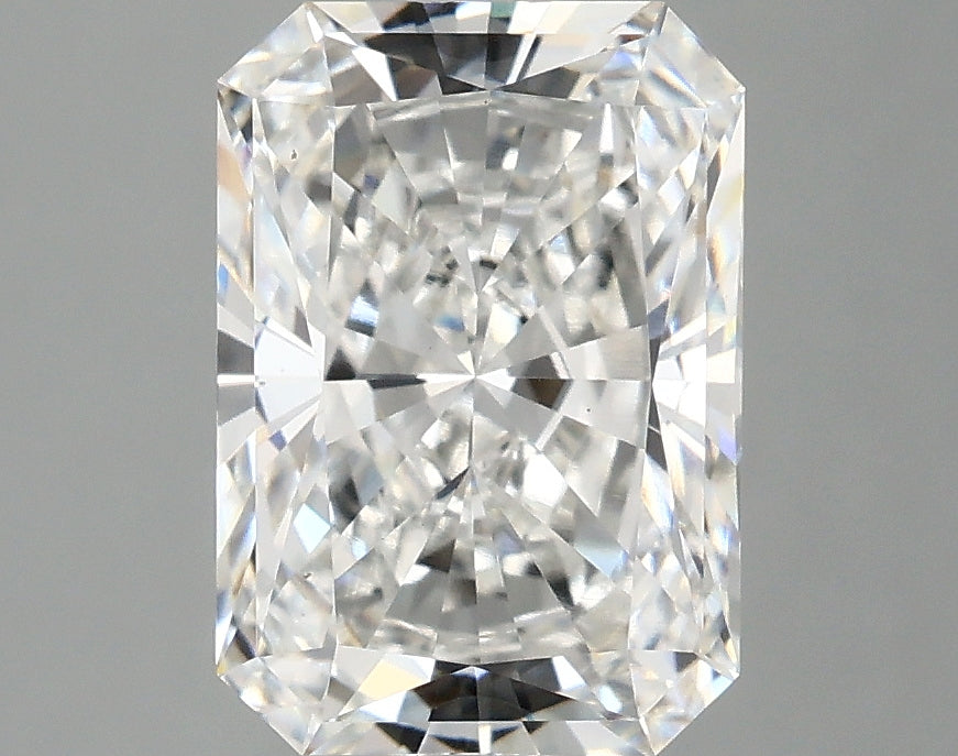 2.69ct Radiant, E VS1 — IGI
