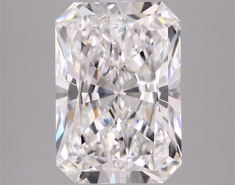 2.58ct Radiant, E VVS2 — IGI
