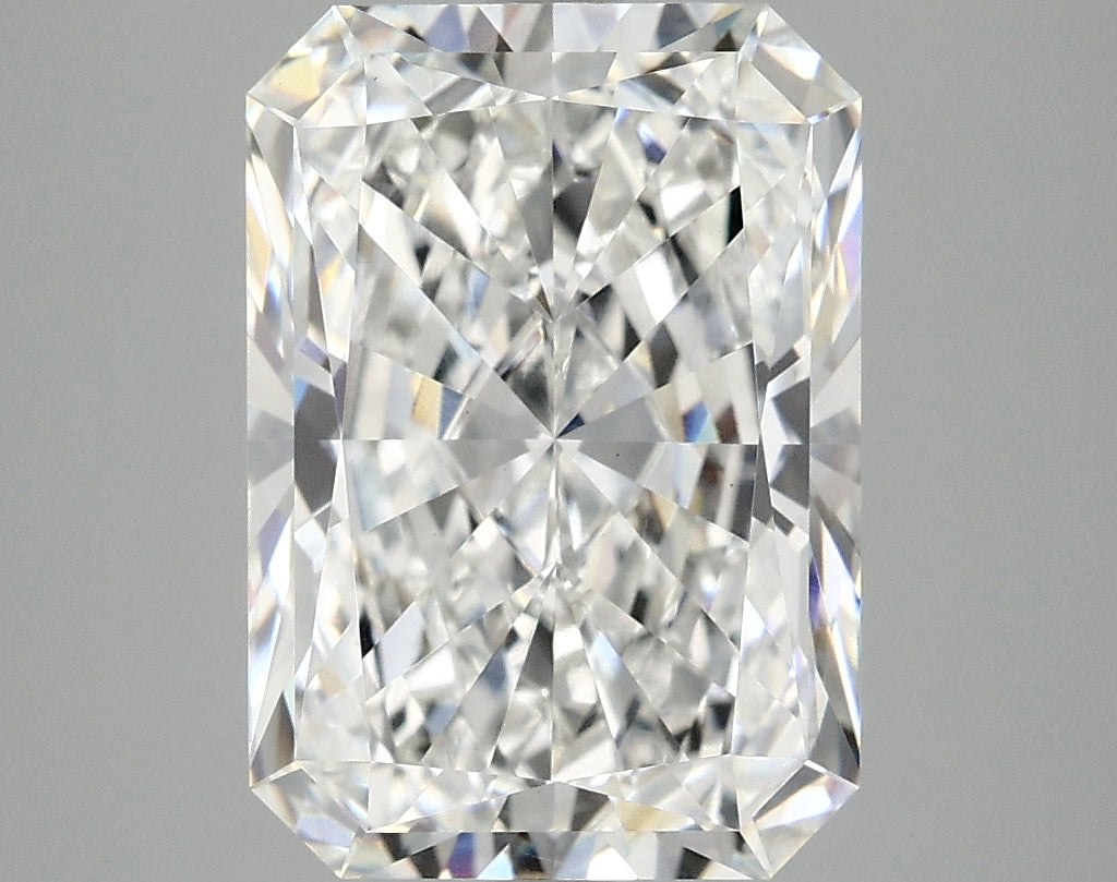 4.83ct Radiant, E VVS2 — IGI
