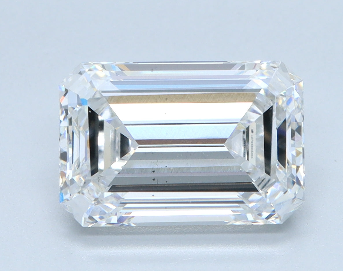3.31ct Emerald, E VS2 — IGI