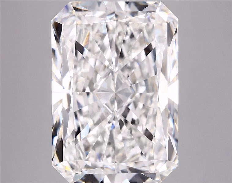 3.92ct Radiant, F VVS2 — IGI