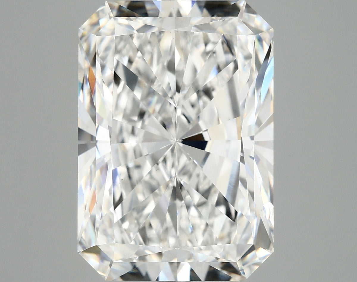8.22ct Radiant, E VS1 — IGI