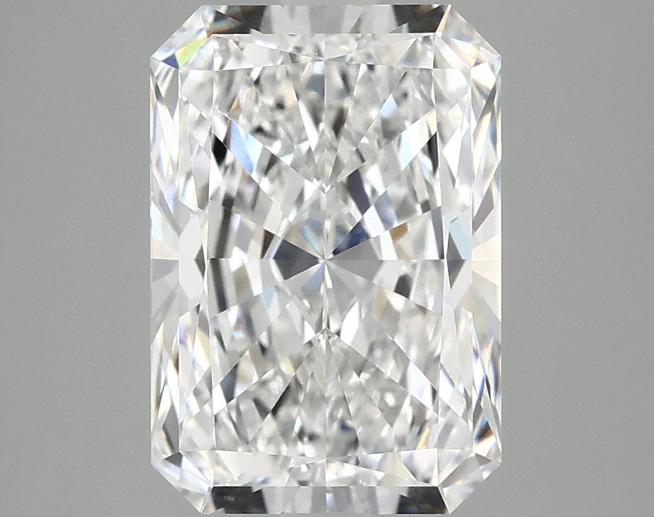 3.27ct Radiant, E VVS2 — IGI