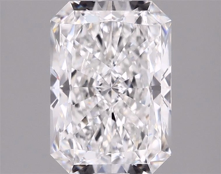 3.09ct Radiant, D VVS2 — IGI