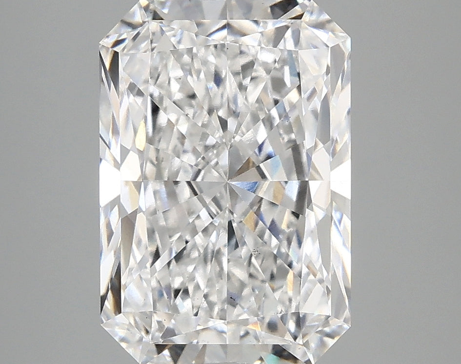 3.62ct Radiant, E VS2 — IGI