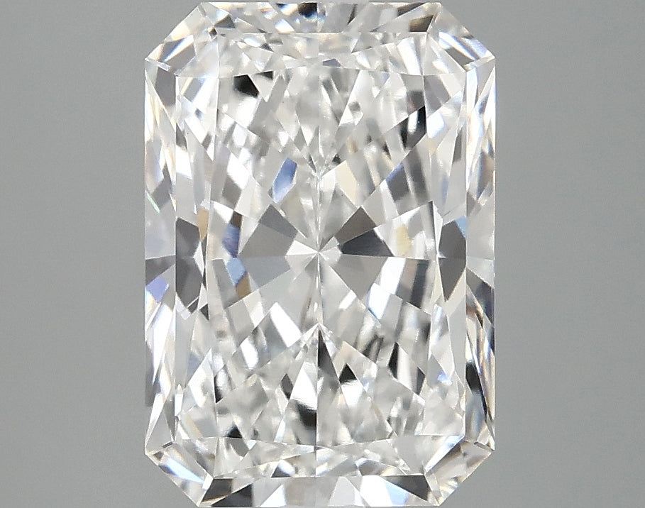3.37ct Radiant, E VVS2 — IGI