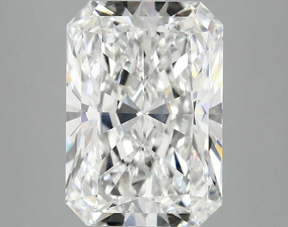 3.47ct Radiant Lab-Grown Diamond — D VVS2, IGI Certified