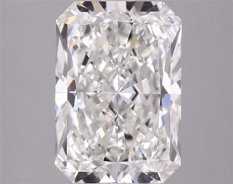 3.09ct Radiant, E VVS2 — IGI