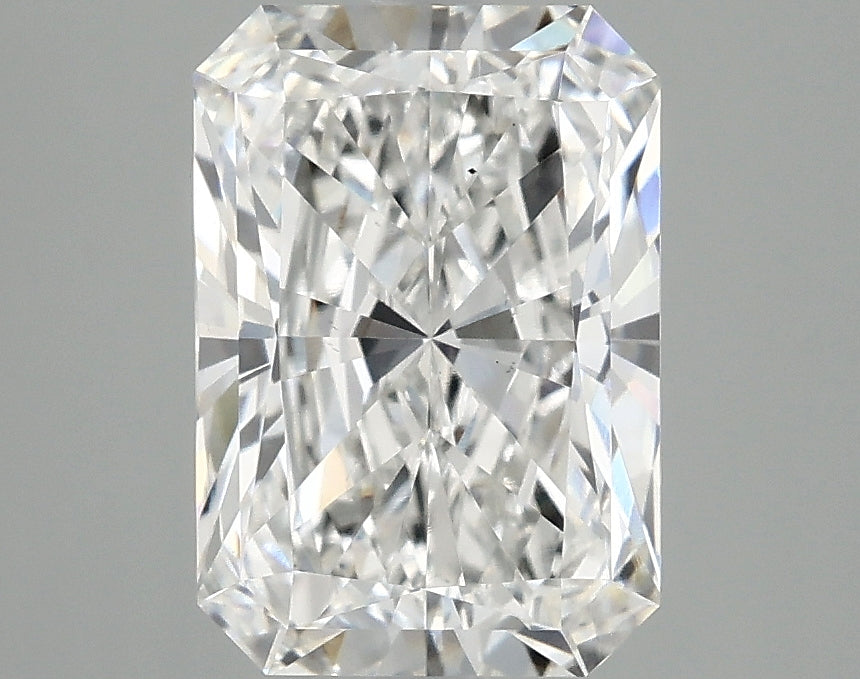 2.77ct Radiant, E VS2 — IGI