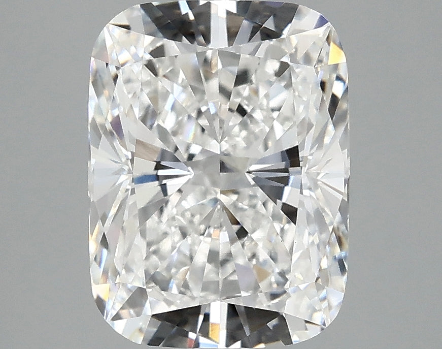 3.04ct Cushion, E VVS2 — IGI