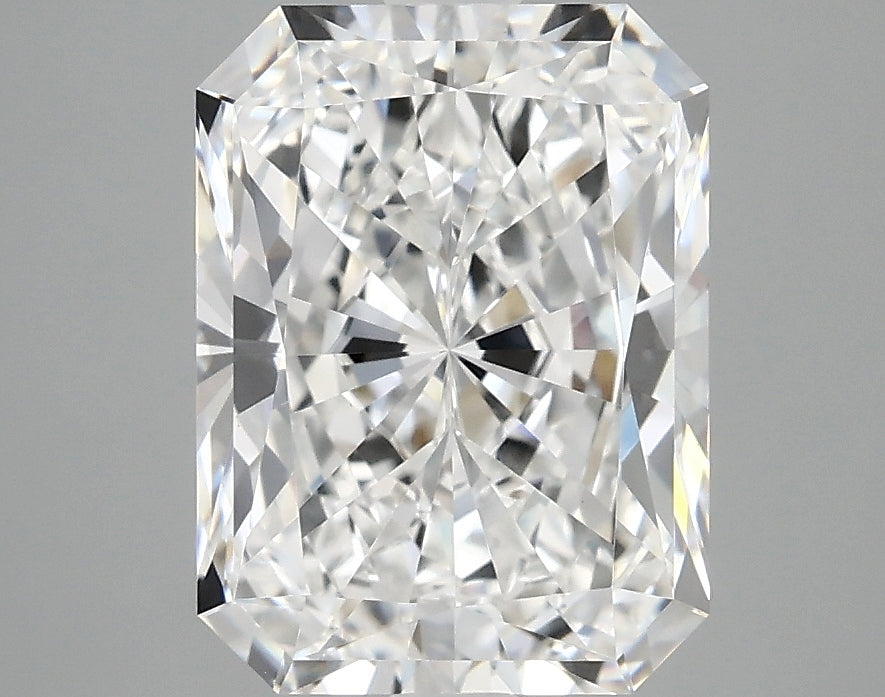 3.42ct Radiant, E VVS2 — IGI