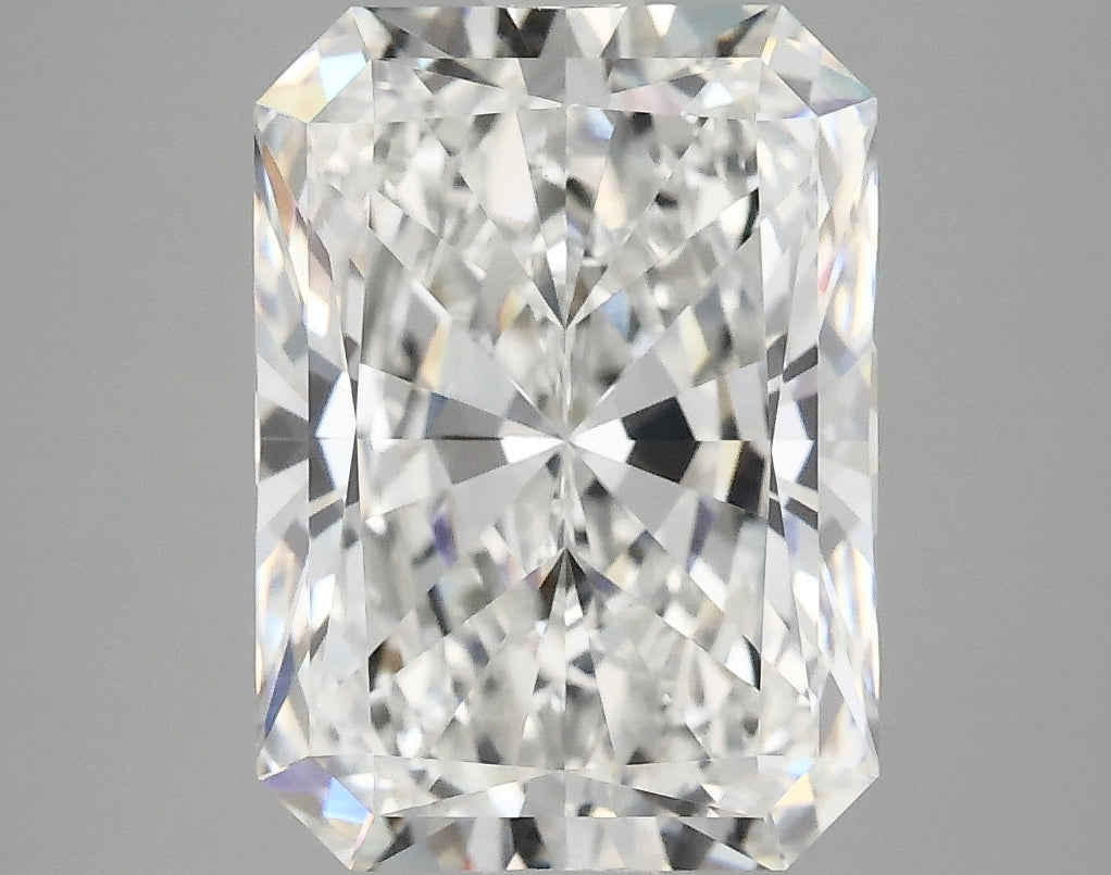4.58ct Radiant, E VVS2 — IGI