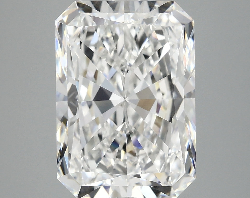 5.09ct Radiant, E VVS2 — IGI