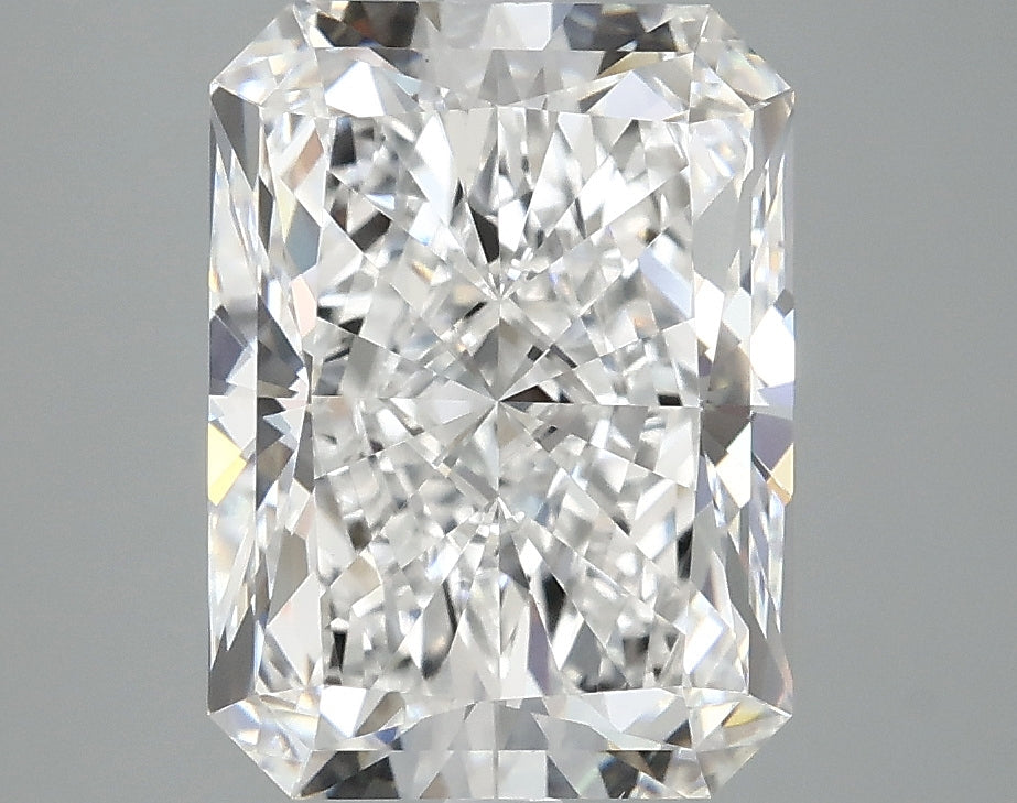 4.12ct Radiant, D VVS2 — IGI