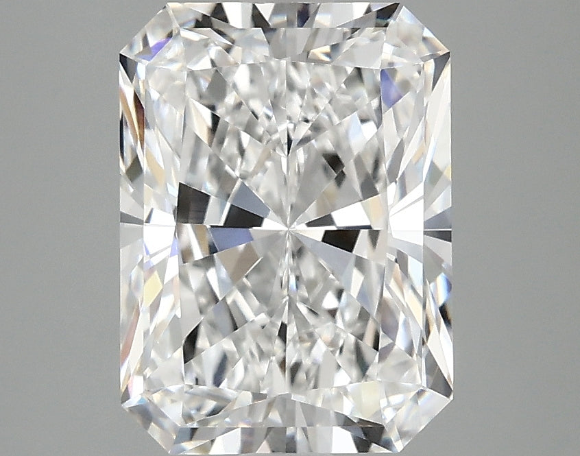 3.04ct Radiant, D VVS2 — IGI