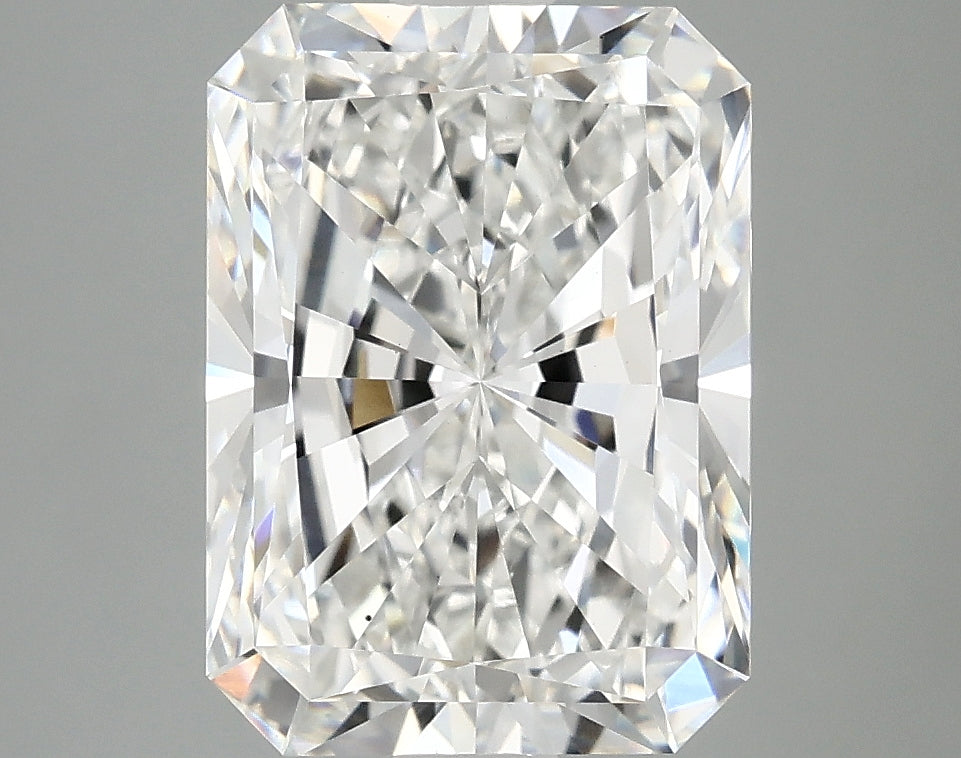 4.08ct Radiant, E VVS2 — IGI