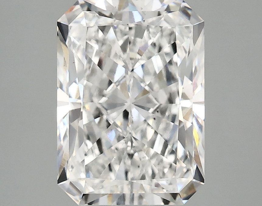 2.97ct Radiant Lab-Grown Diamond — E VS2, IGI Certified