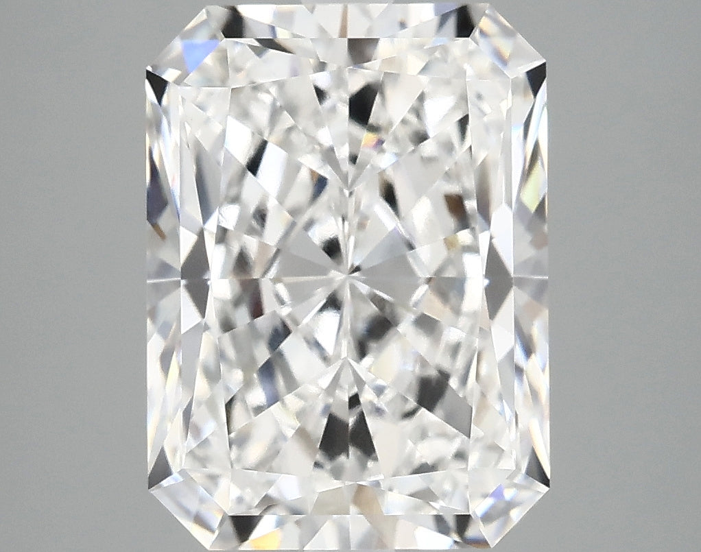 5.02ct Radiant Lab-Grown Diamond — E VVS2, IGI Certified