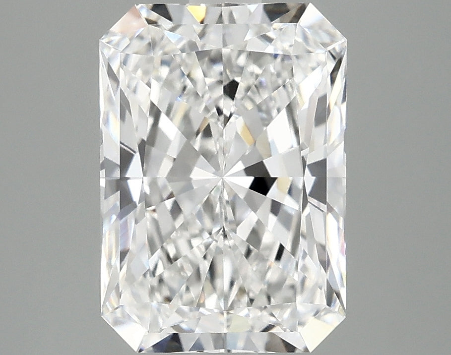 3.09ct Radiant, E VVS2 — IGI