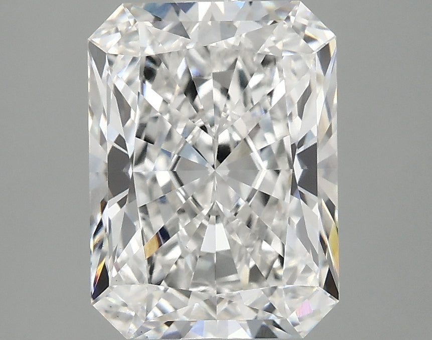 3.04ct Radiant, E VS1 — IGI