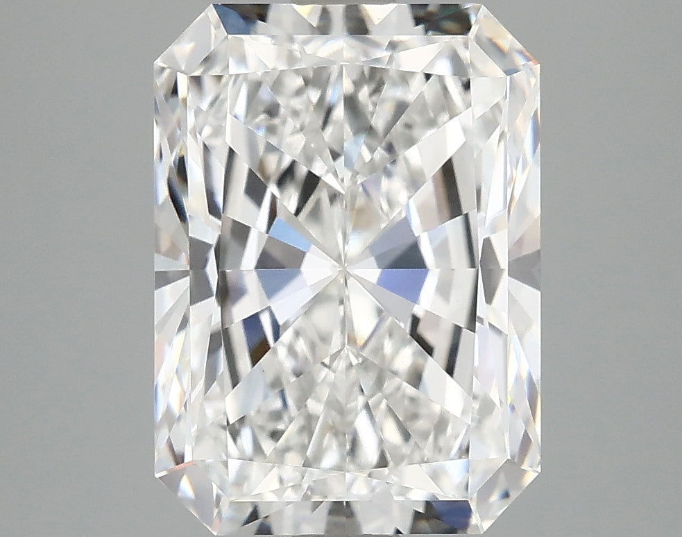 3.87ct Radiant, E VVS2 — IGI